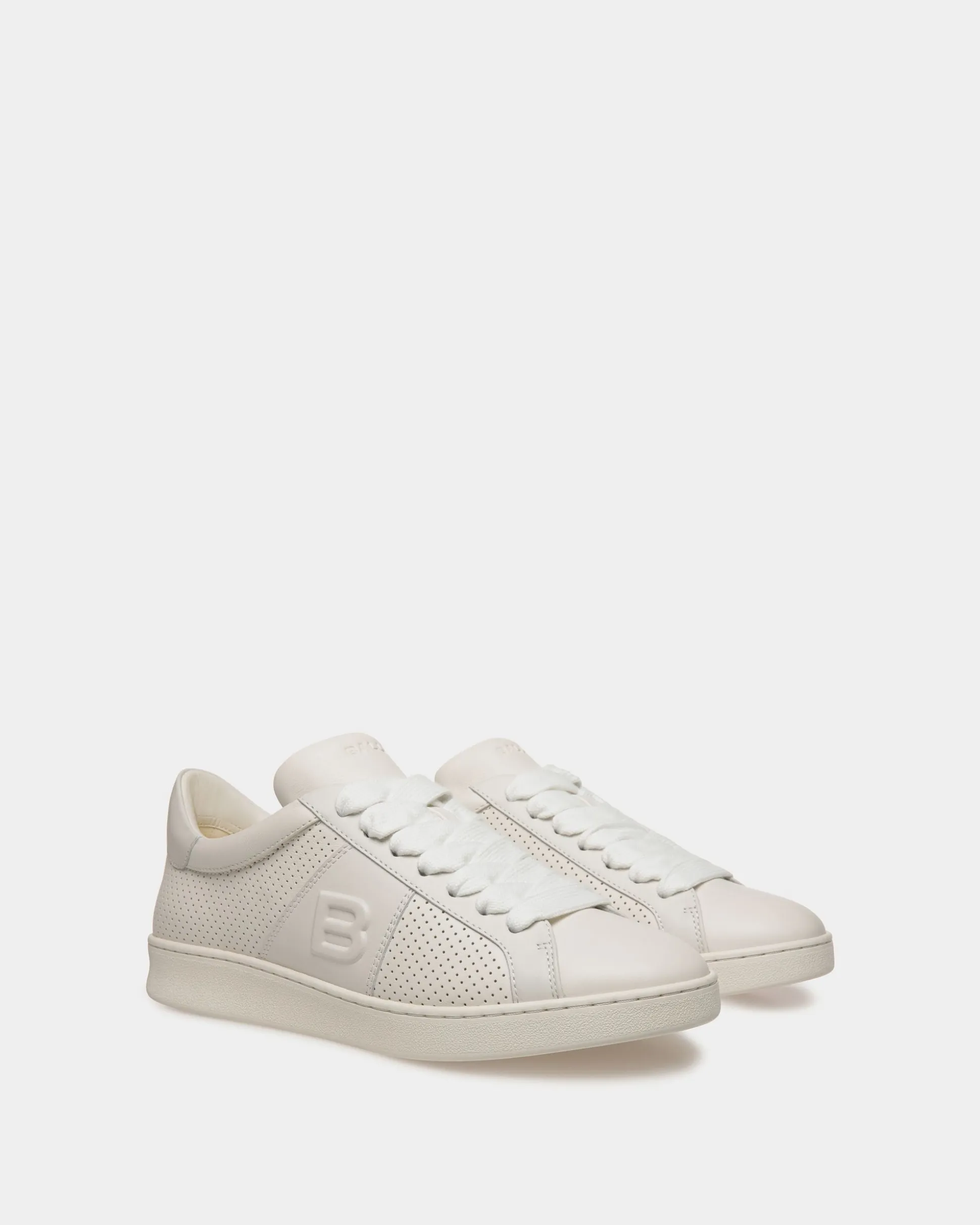 Adrien Brody Travel Collection Sneaker In White Leather