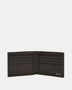 Beckett Bifold in Black Leather