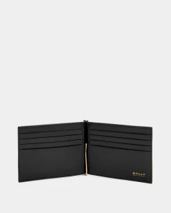Beckett Bifold in Black Leather