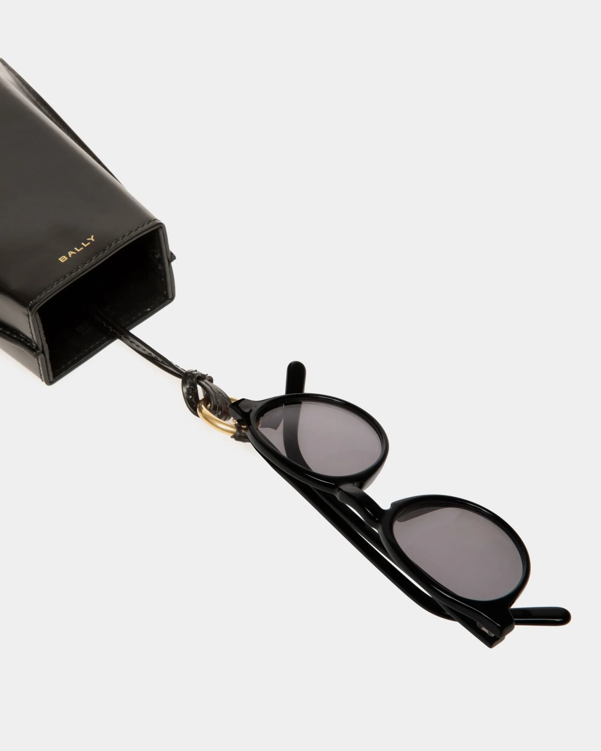 Belle Sunglasses Holder in Black Brushed Leather