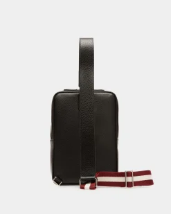 Code Slingbag in Black Leather
