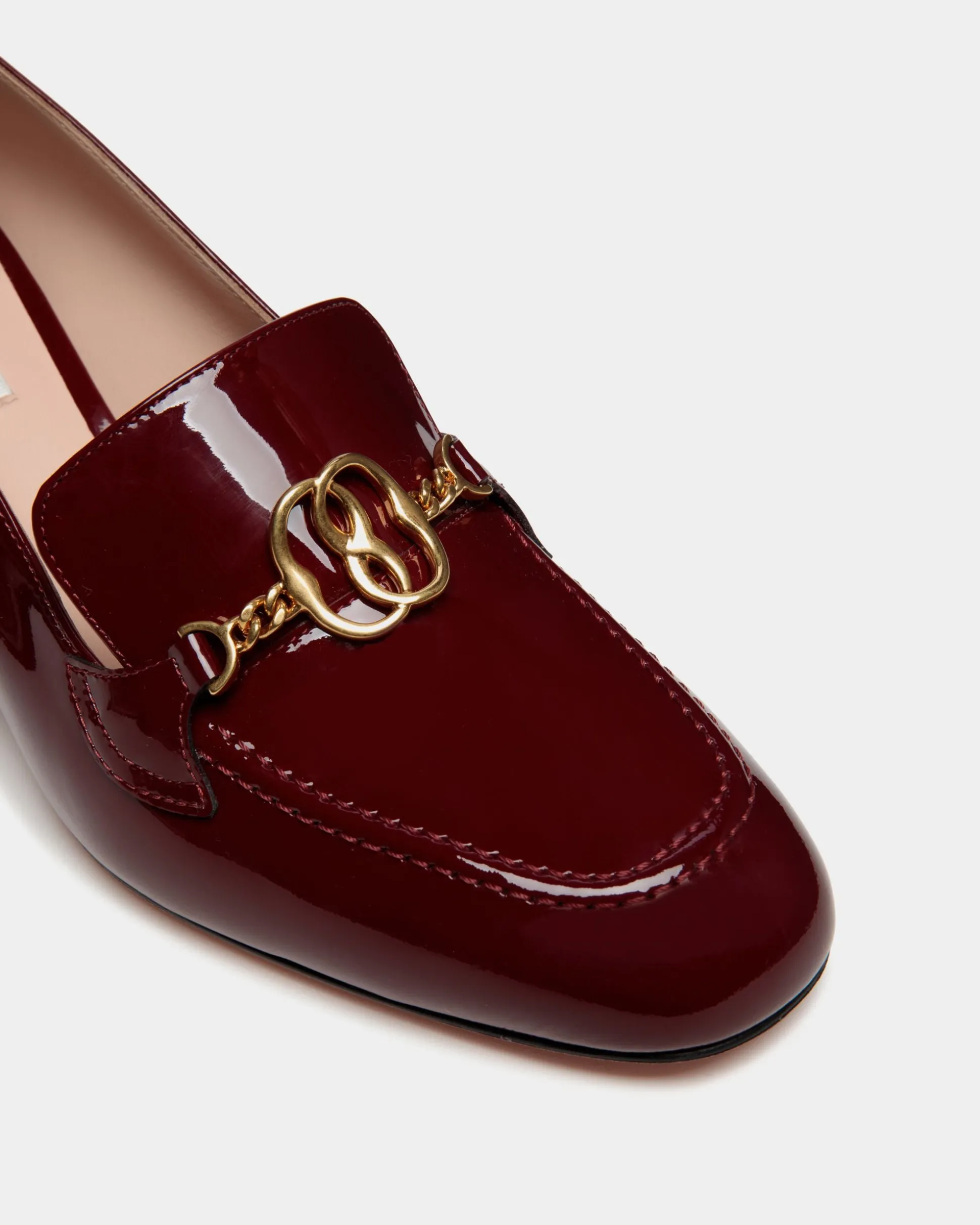 Daily Emblem Pump In Andorra Leather