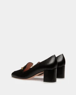 Emblem Pumps In Black Leather