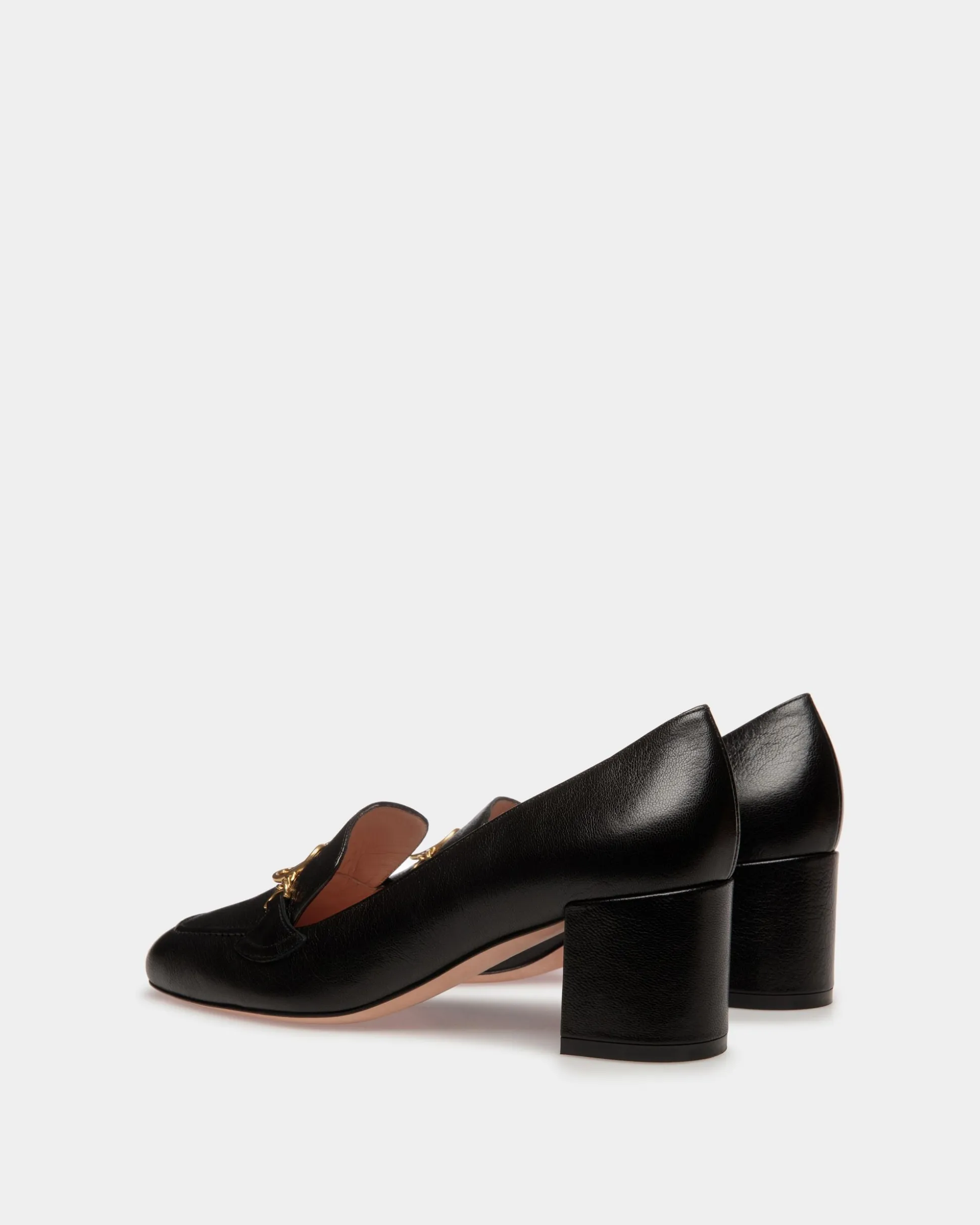 Emblem Pumps In Black Leather