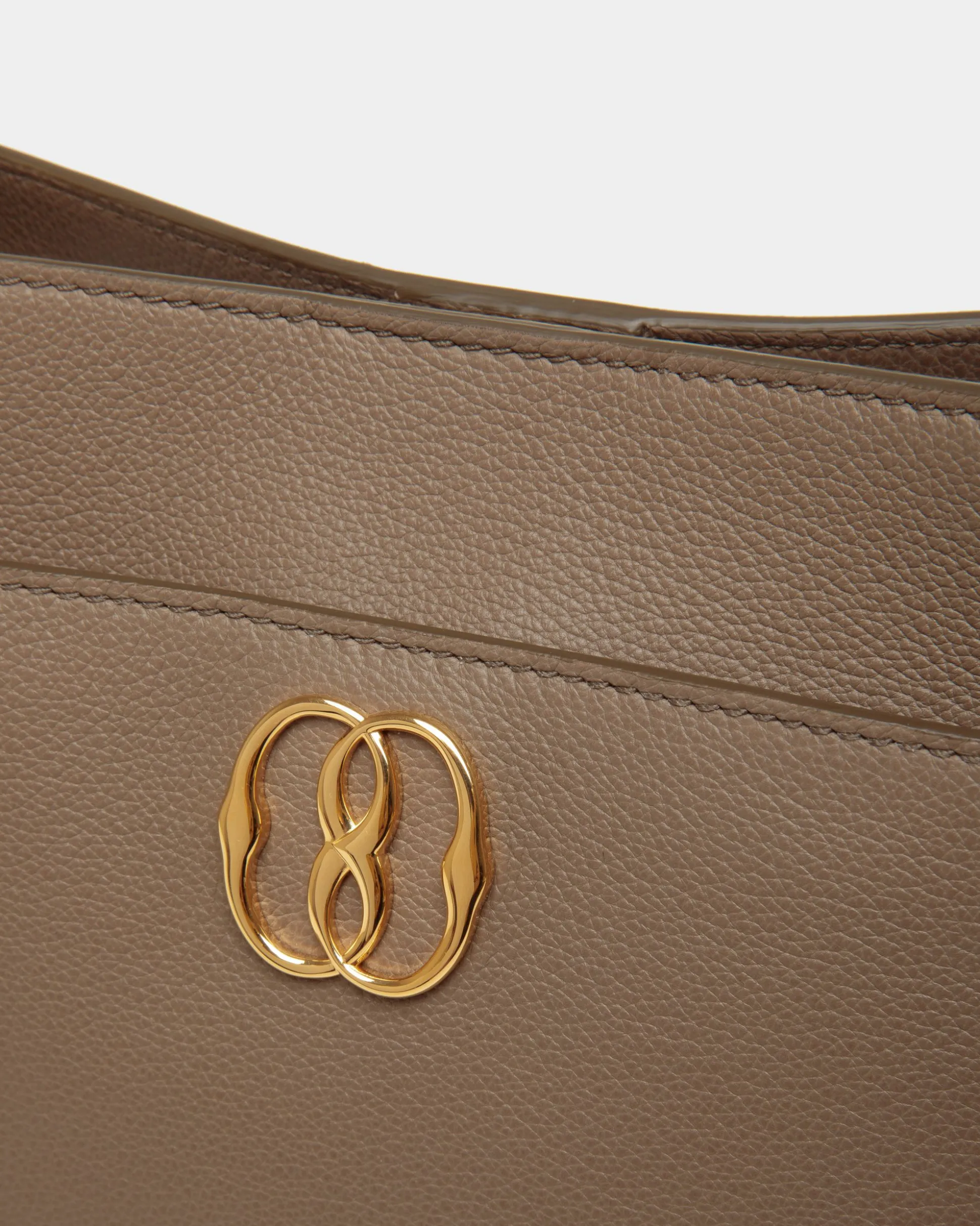 Emblem Shoulder Bag in Beige Grained Leather