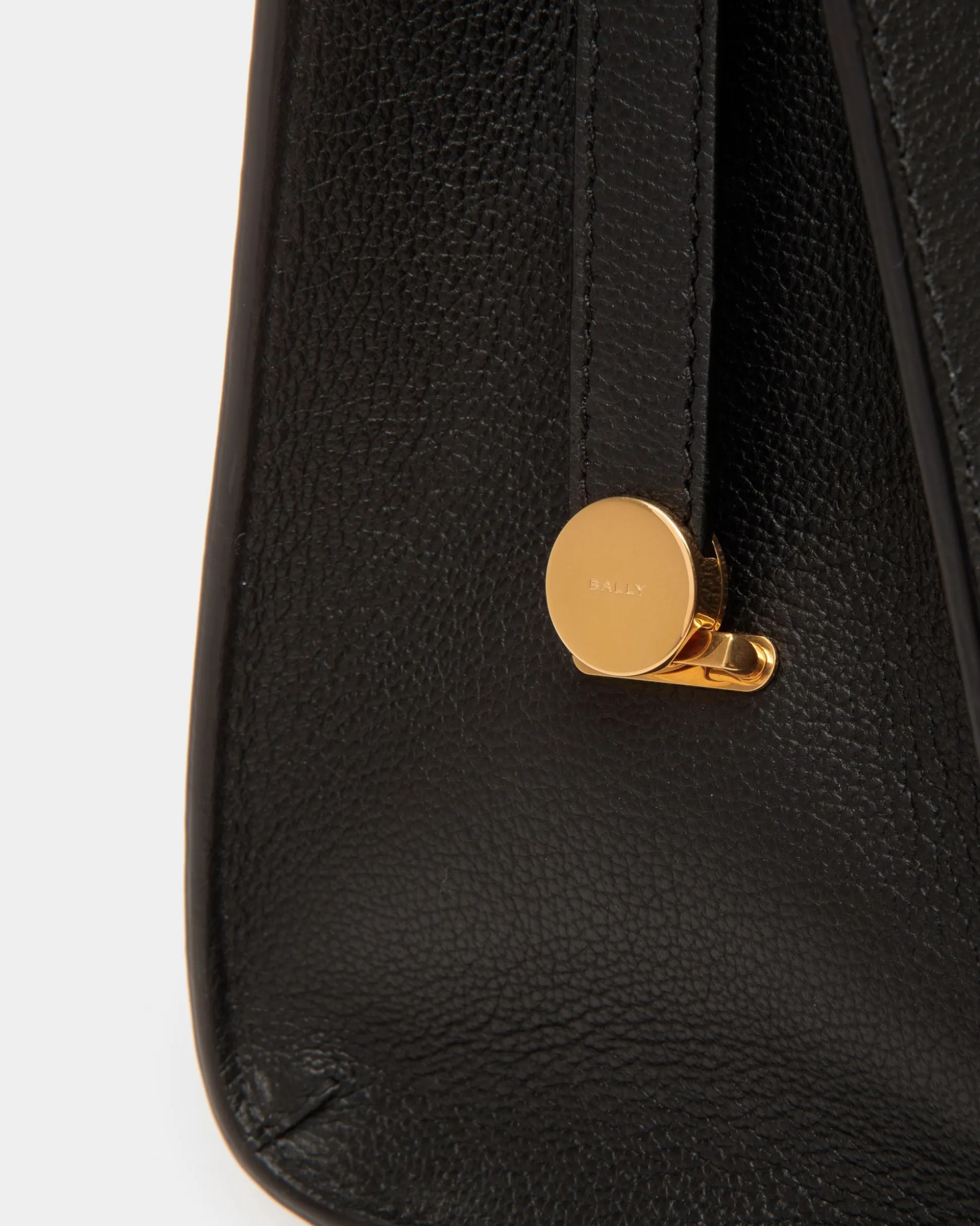Emblem Shoulder Bag In Black Grained Leather