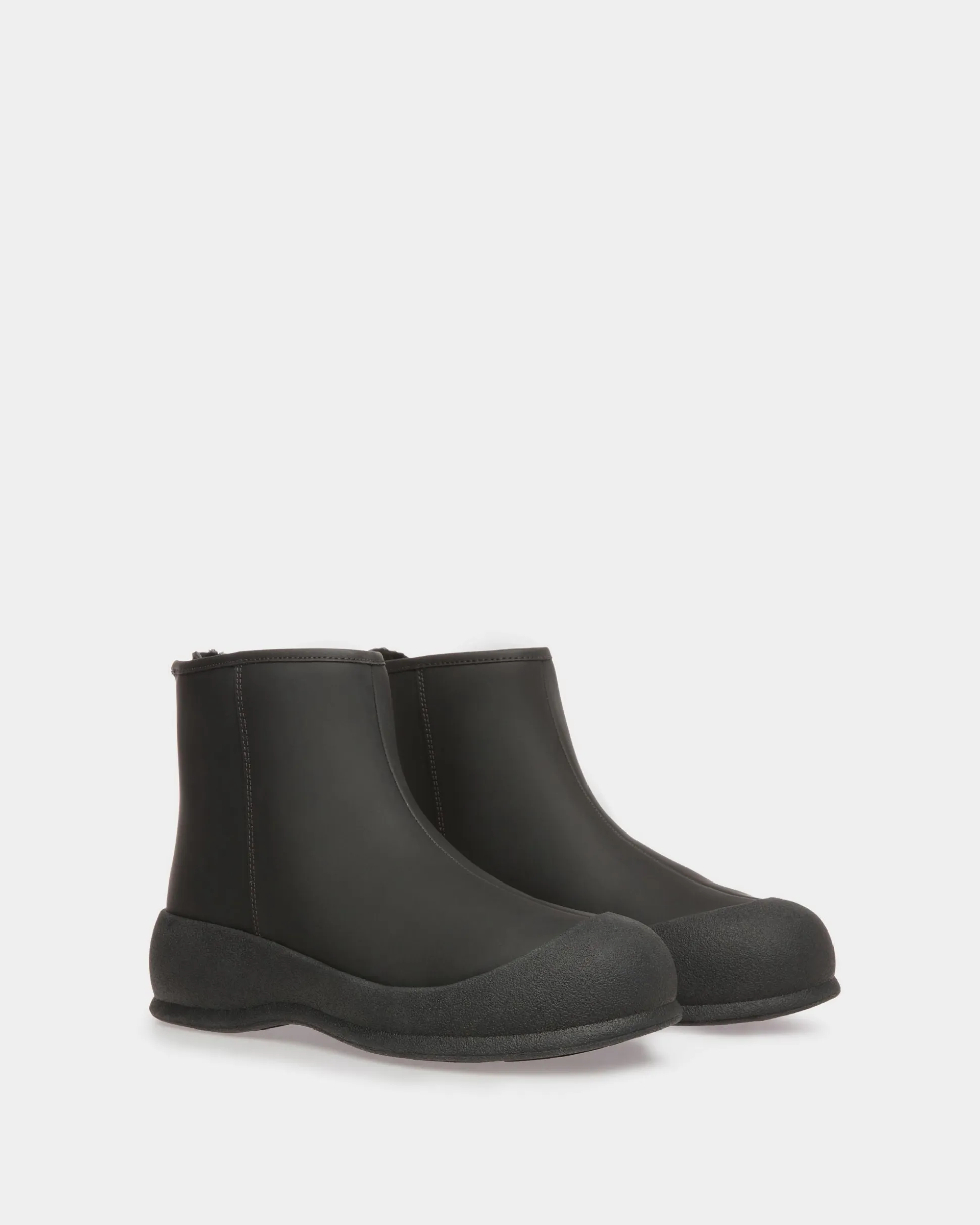 Frei Snow Boots In Black Leather