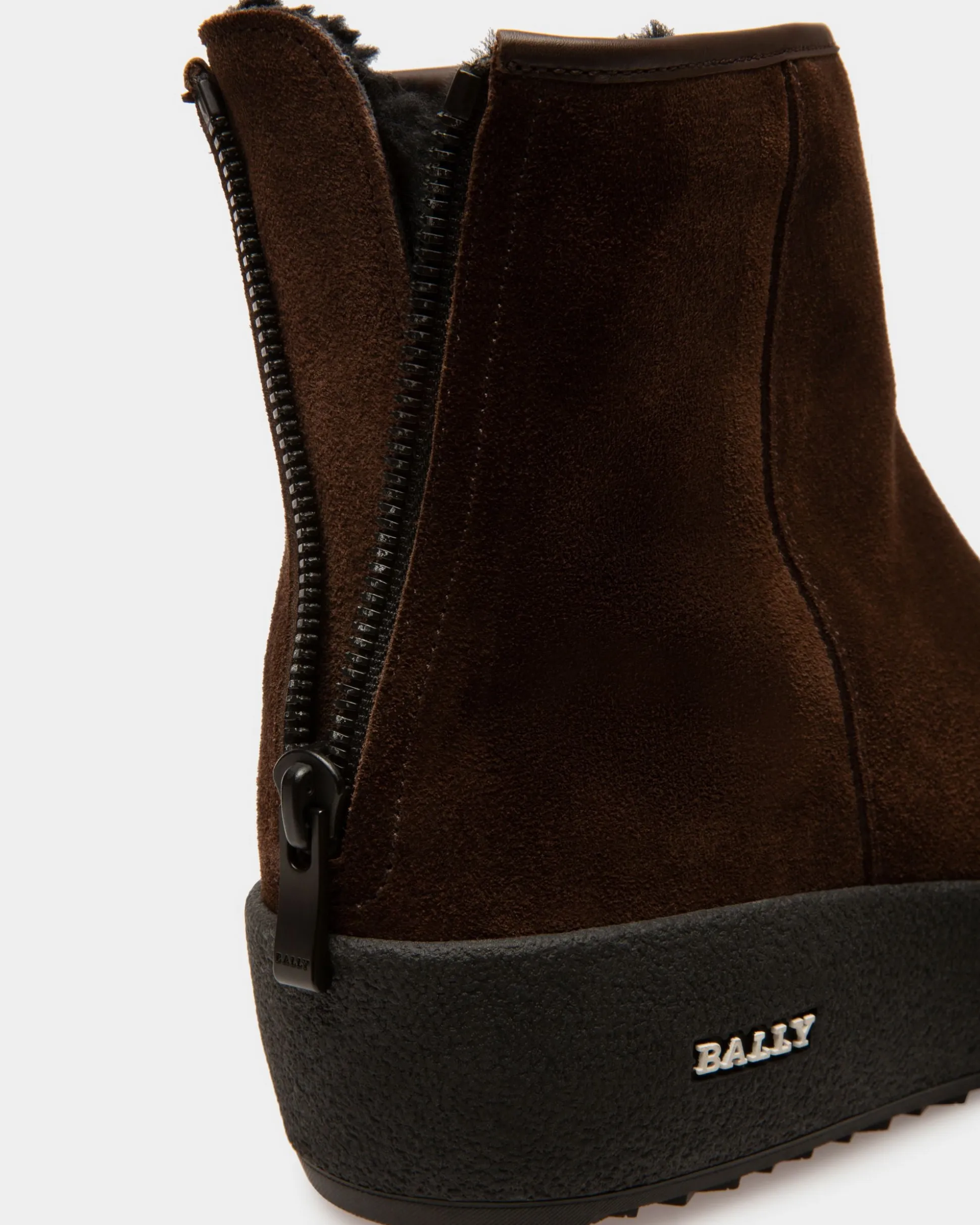 Guard Leather Snow Boots In Brown