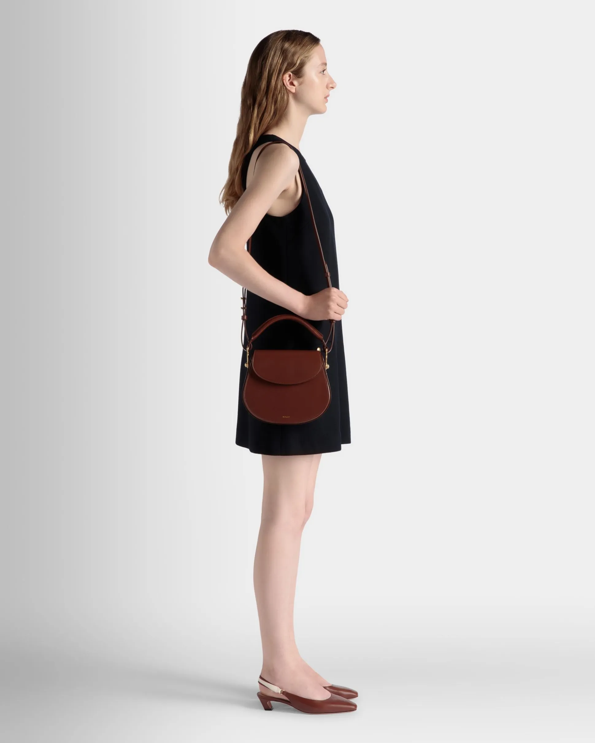 Lune Crossbody Bag In Brown Leather
