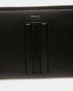 Mythos Pouch In Black Recycled Leather