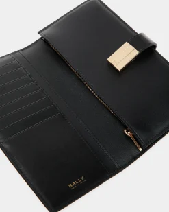 Ollam Continental Wallet in Black Leather