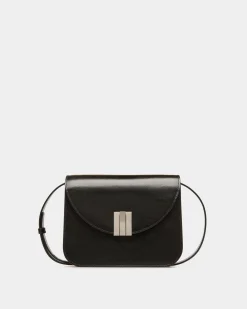 Ollam Crossbody Bag In Black Leather