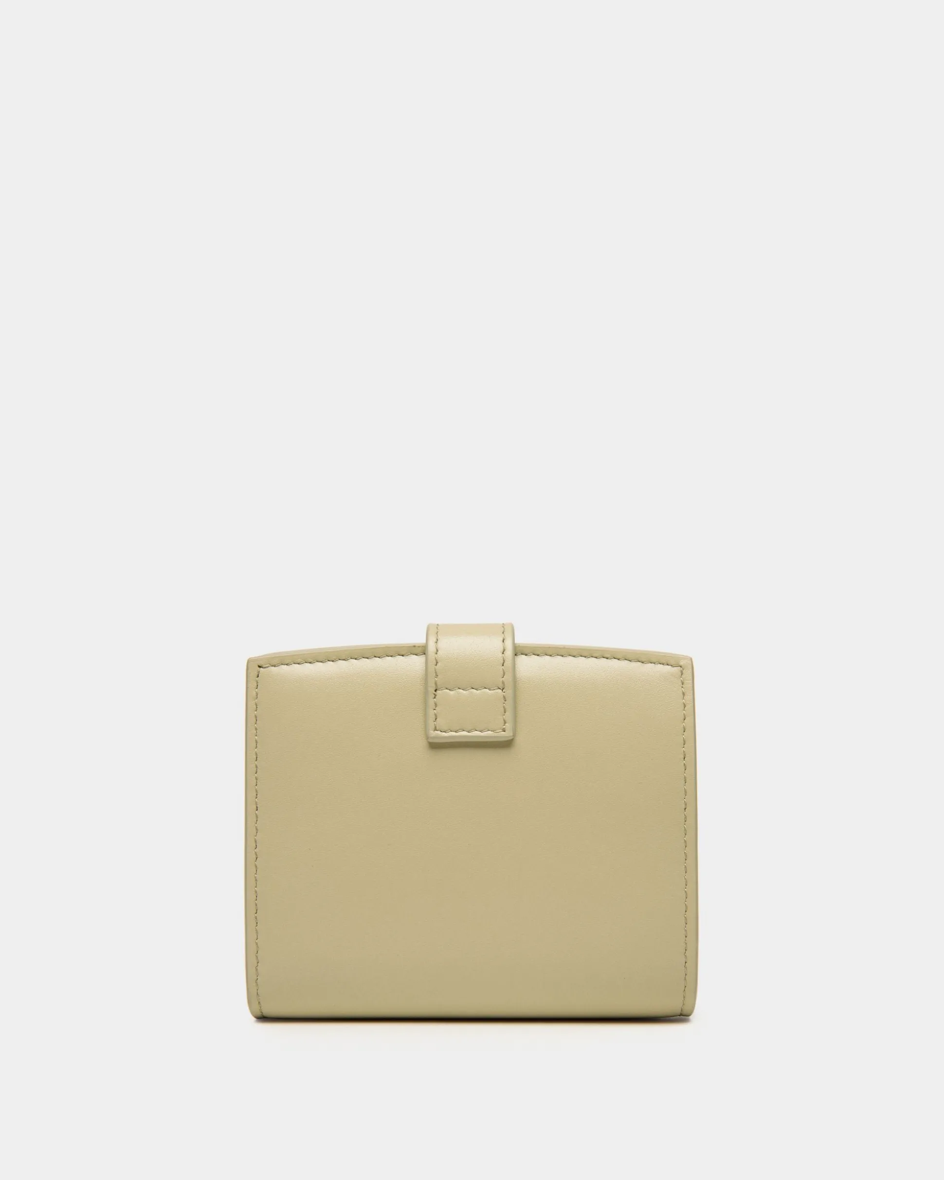 Ollam Wallet In Light Green Leather