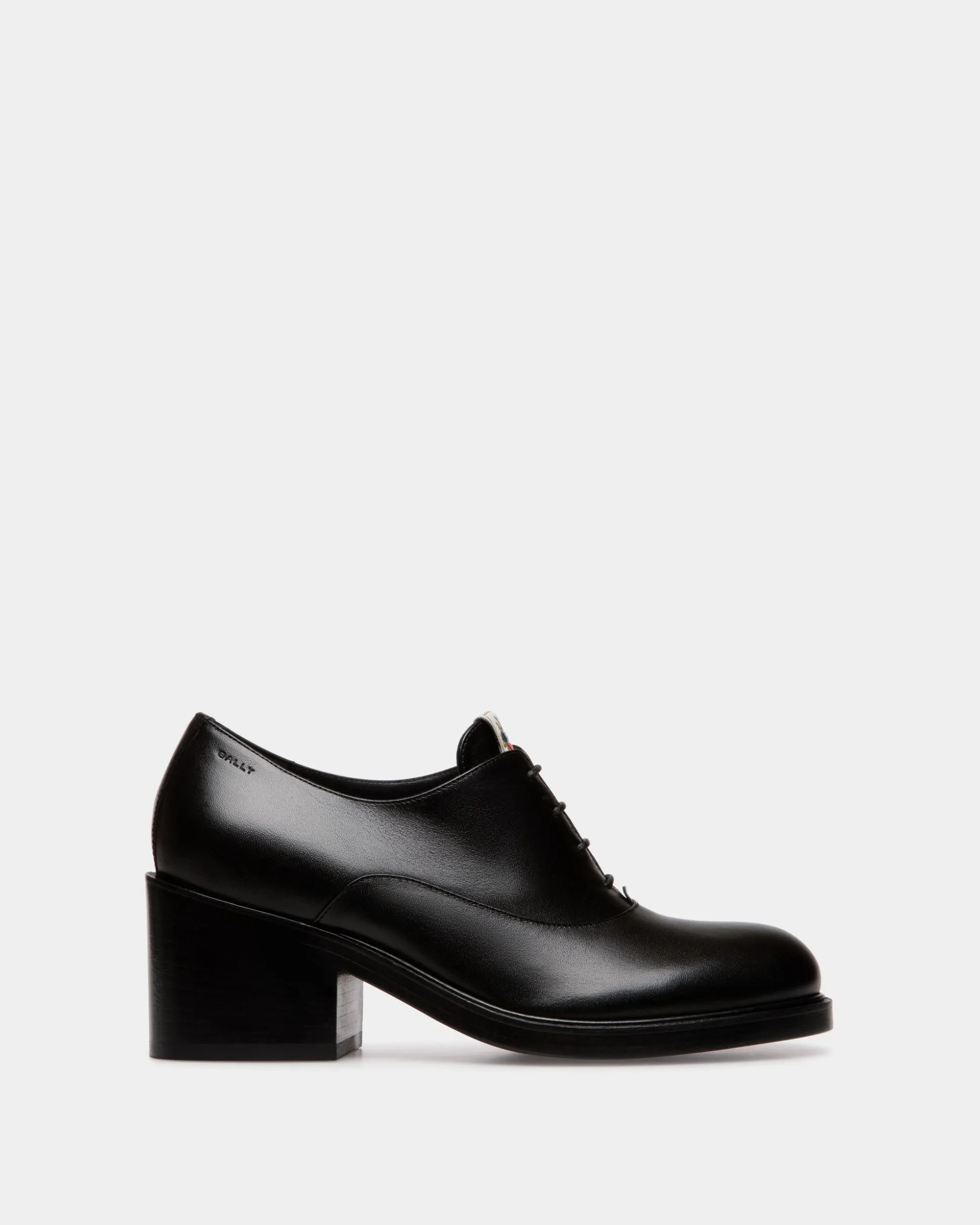 Peggy Oxford In Black Leather