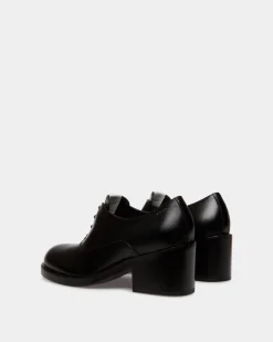 Peggy Oxford In Black Leather