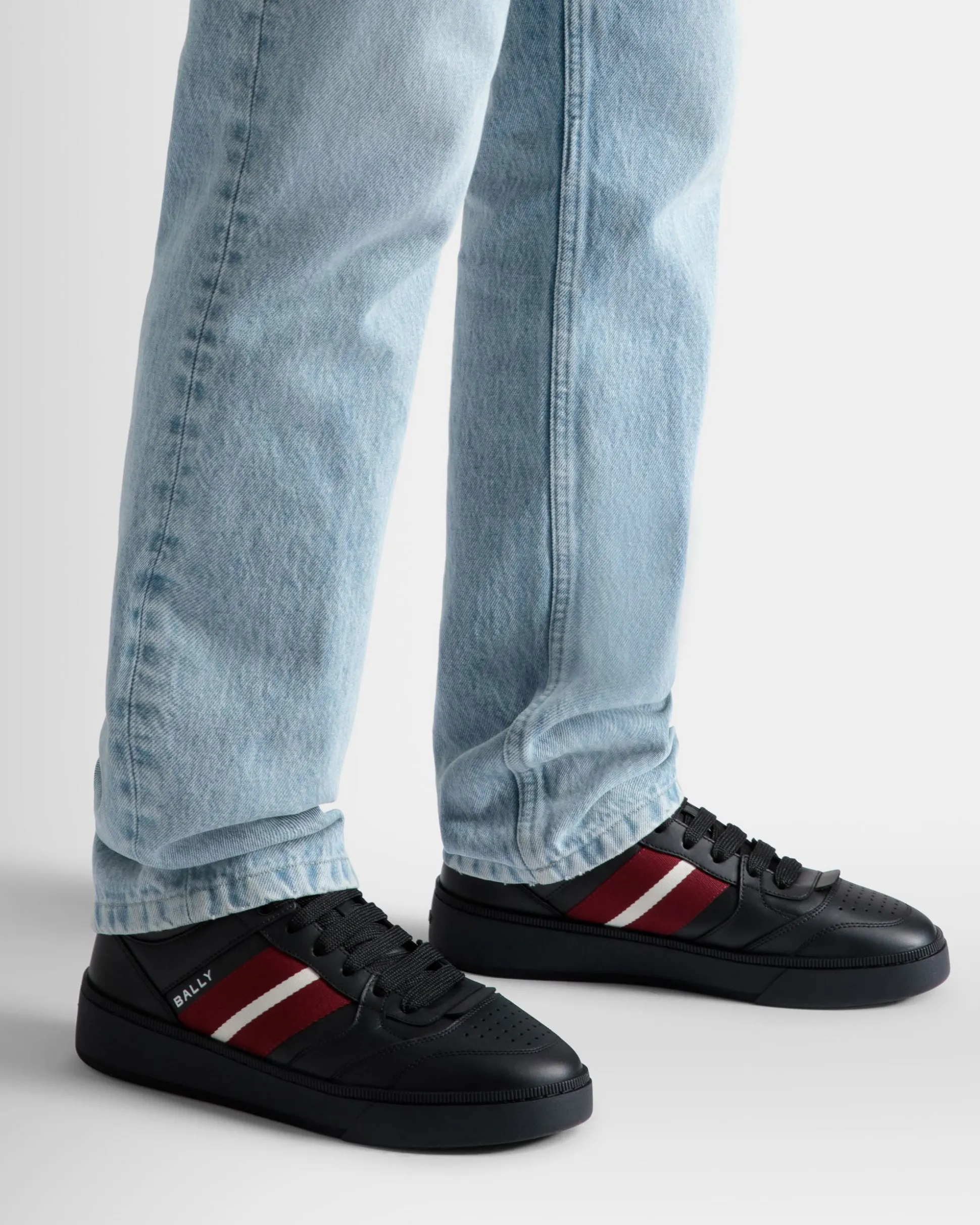 Raise Sneaker In Black Leather