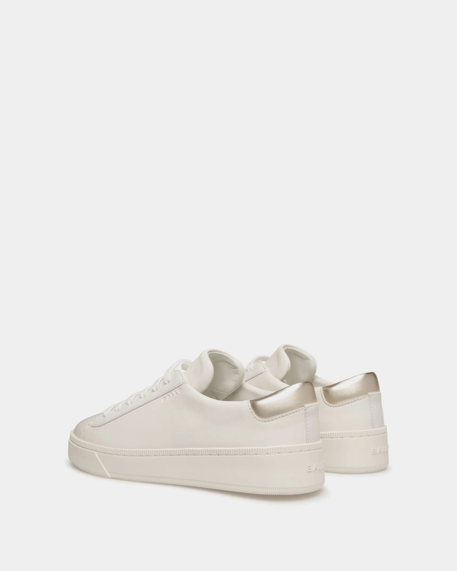 Raise Sneaker In White And Gold Leather