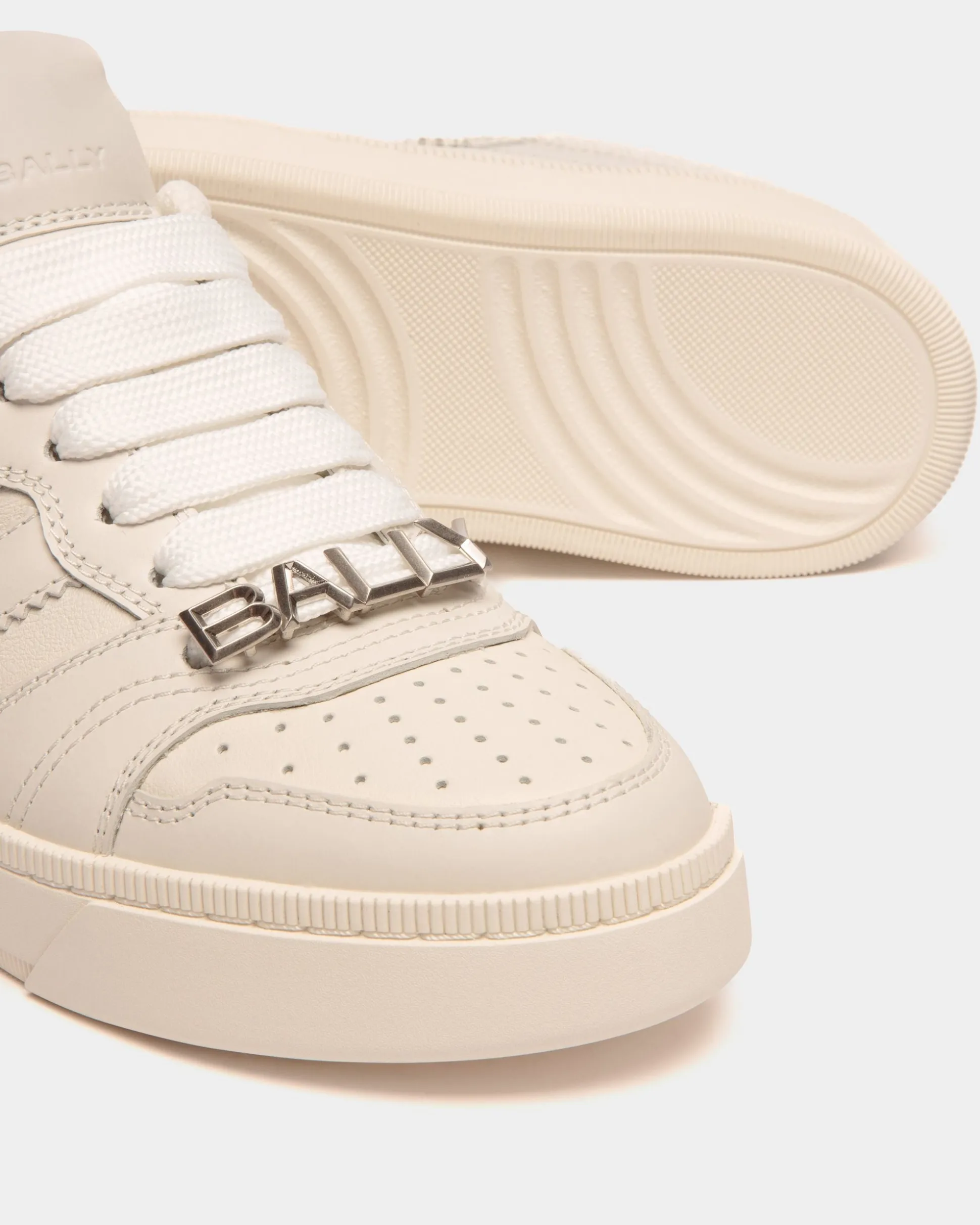 Raise Sneaker In White Leather