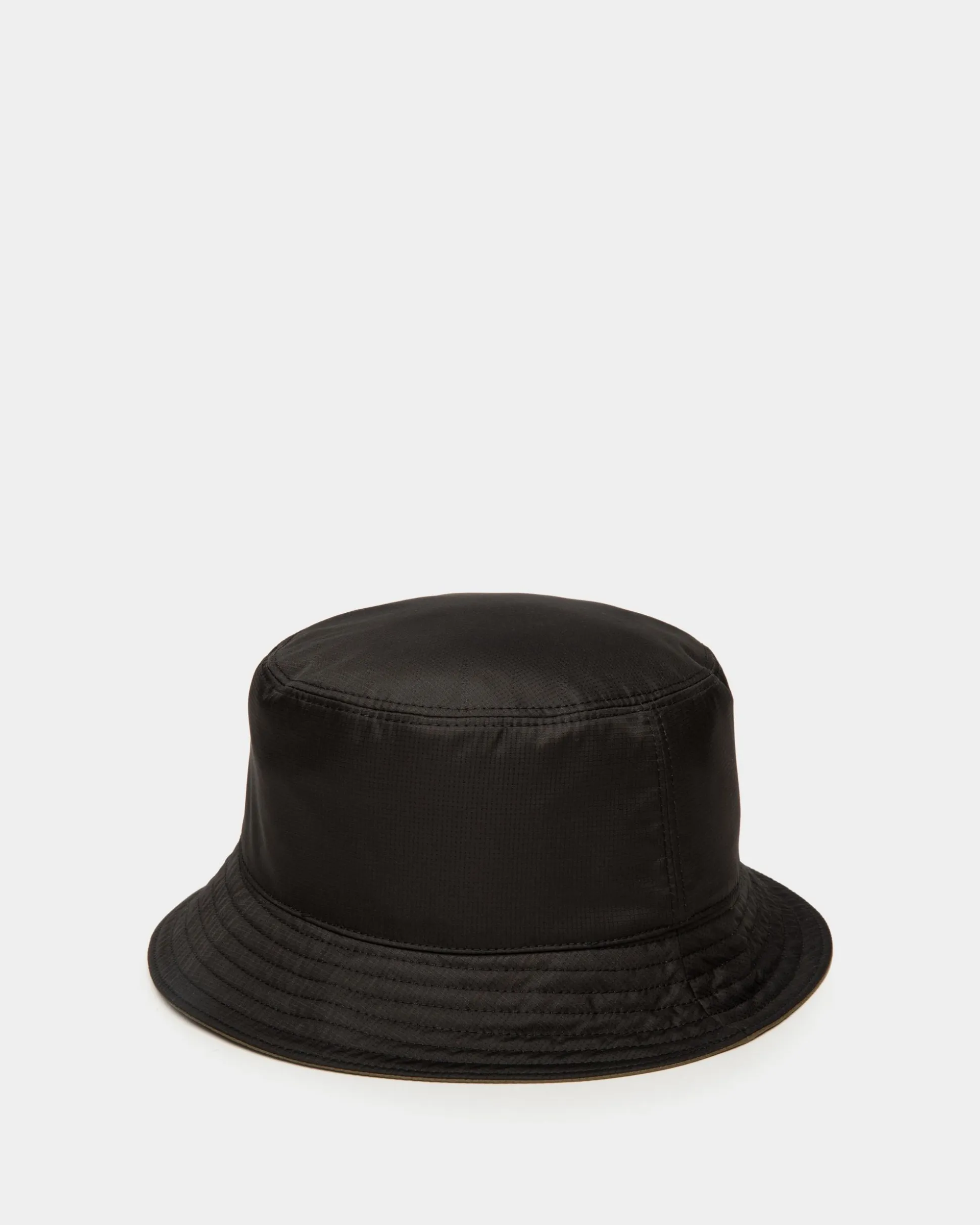Reversible Bucket With Bally Crest Logo In Black And Olive Green Technical Fabric