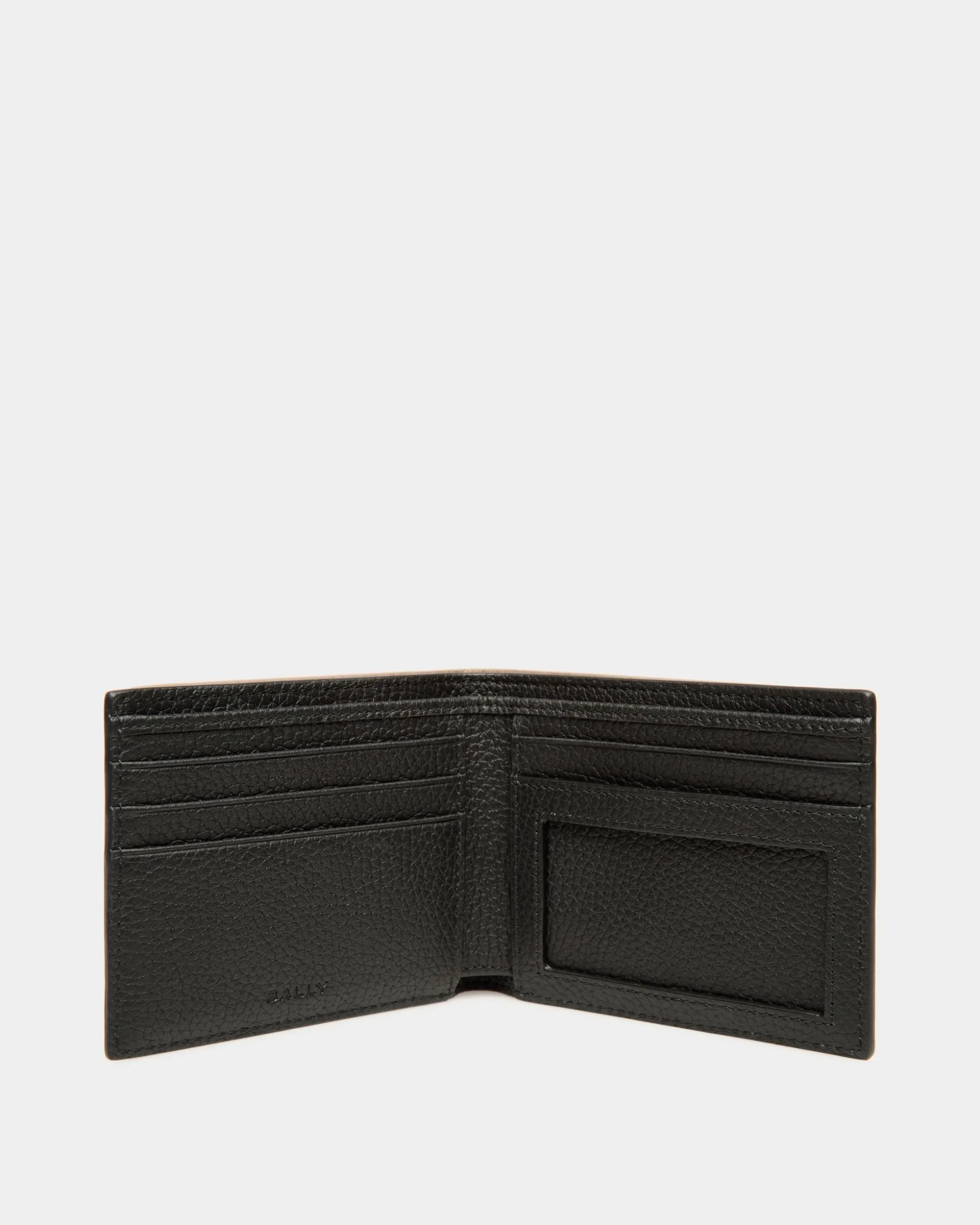 Ribbon Bifold In Black Leather