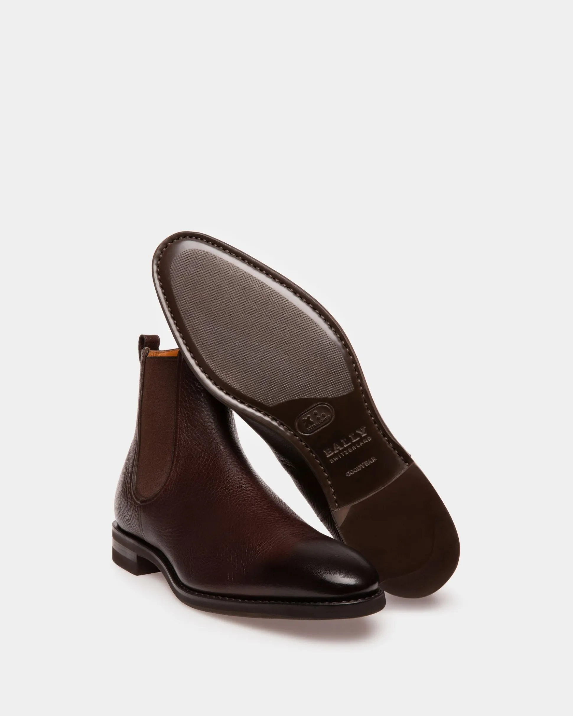 Scribe Novo Booties In Coffee Leather