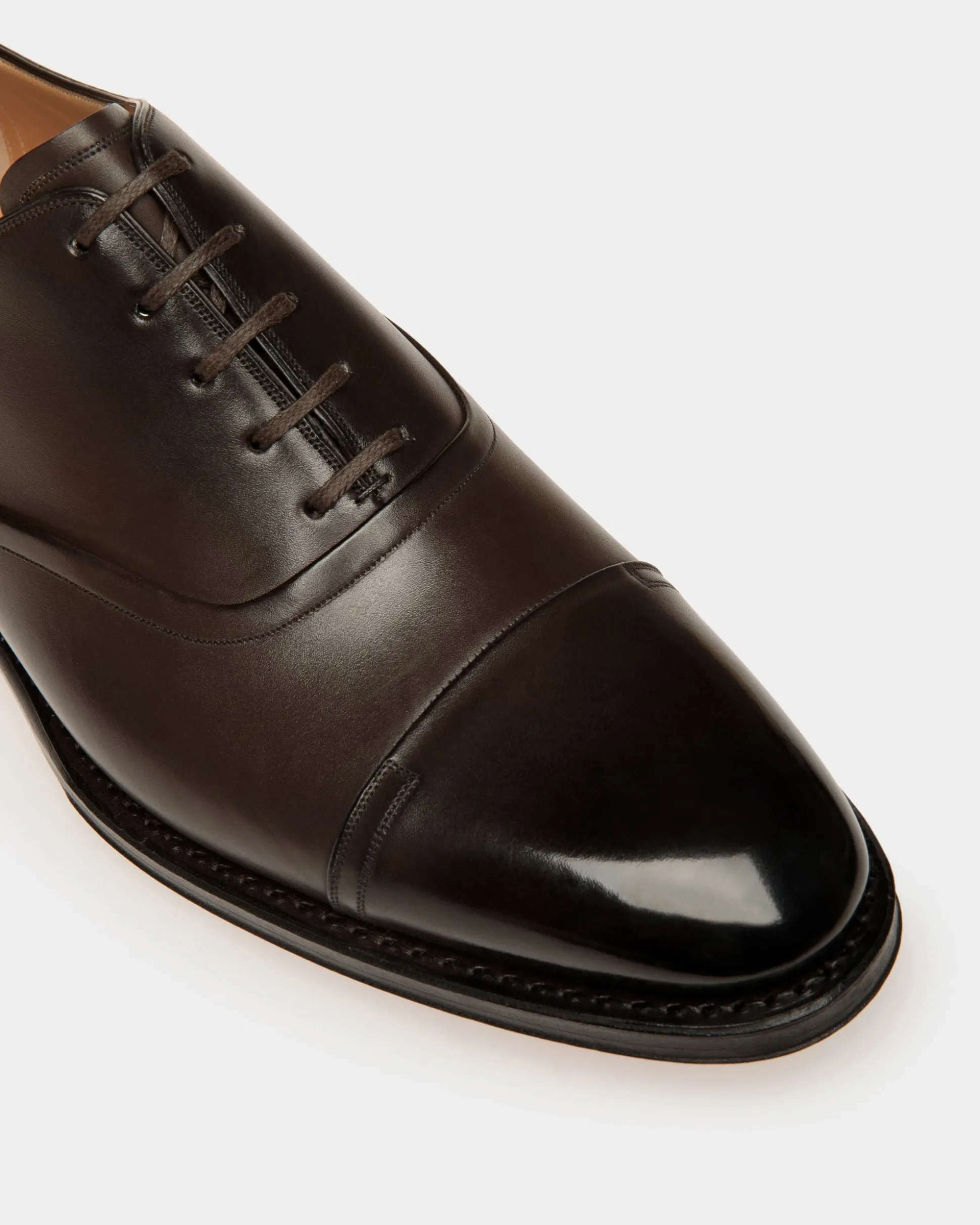 Scribe Un Oxford in Ebony Leather