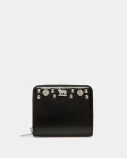 Swissness Wallet In Black Leather with Studs