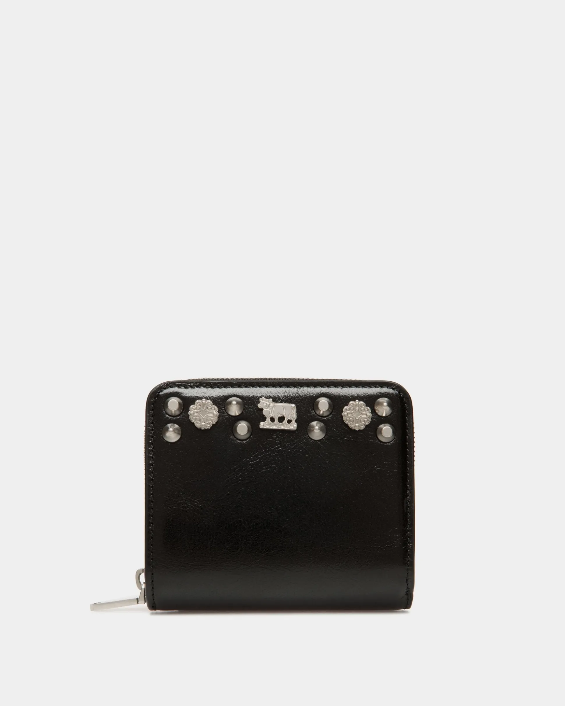 Swissness Wallet In Black Leather with Studs