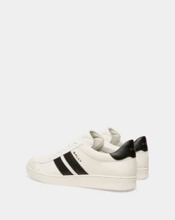 Tennis Sneaker in White and Black Leather