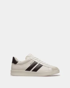 Tennis Sneaker in White and Black Leather