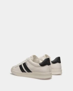 Tennis Sneaker in White and Black Leather