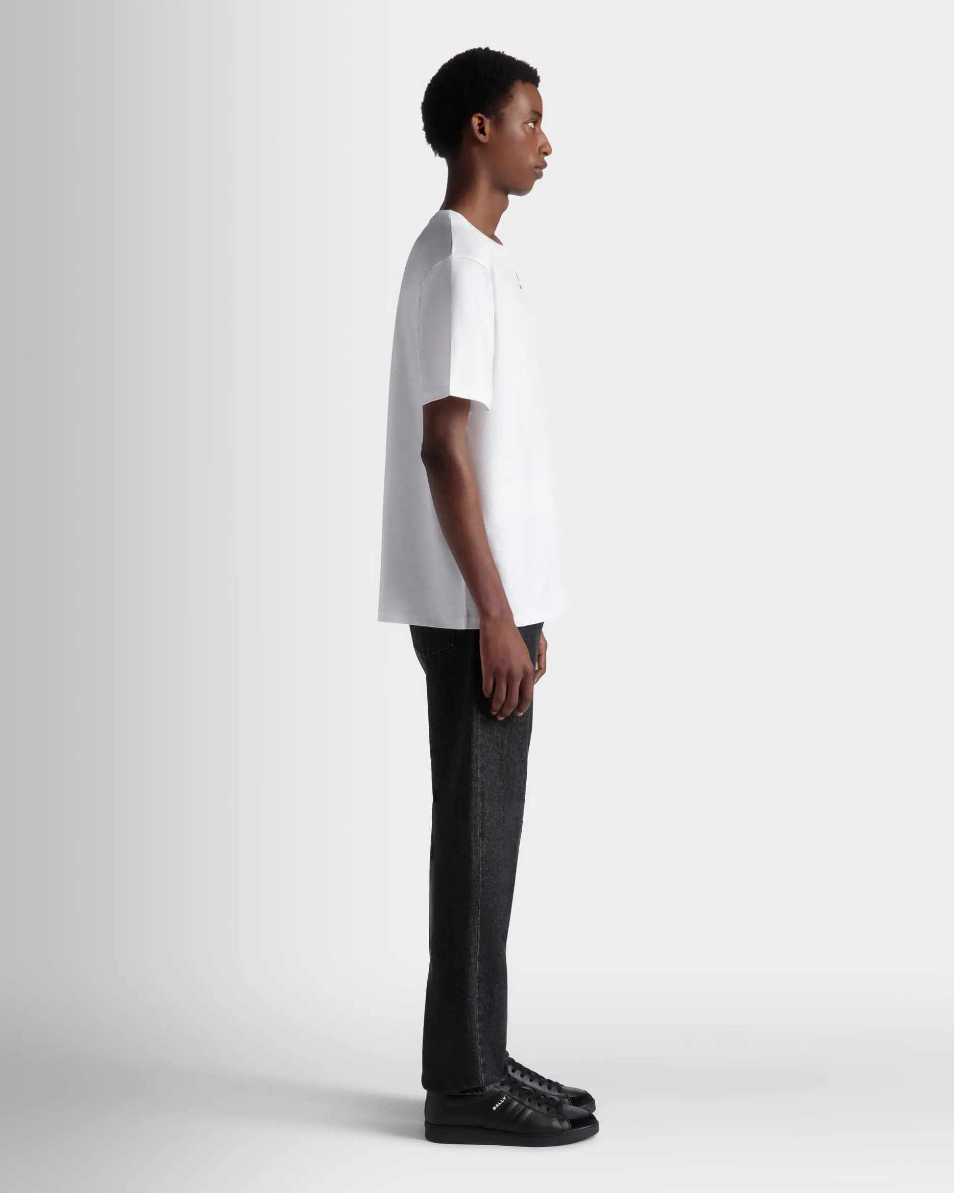 T-Shirt With a Bally Crest Logo In White Cotton